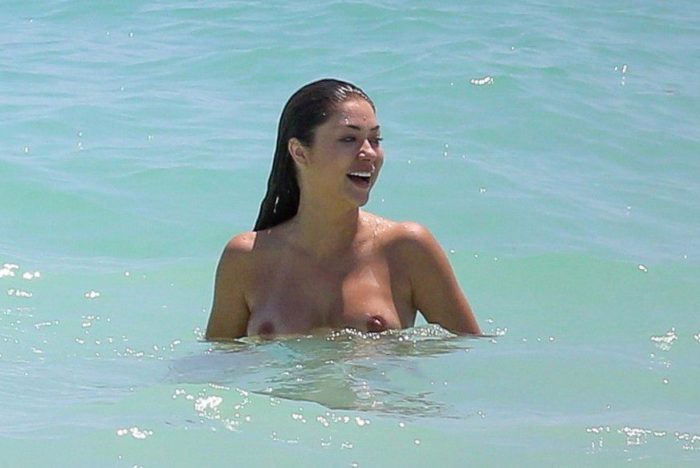 Arianny Celeste with topless in the ocean in Mexico
