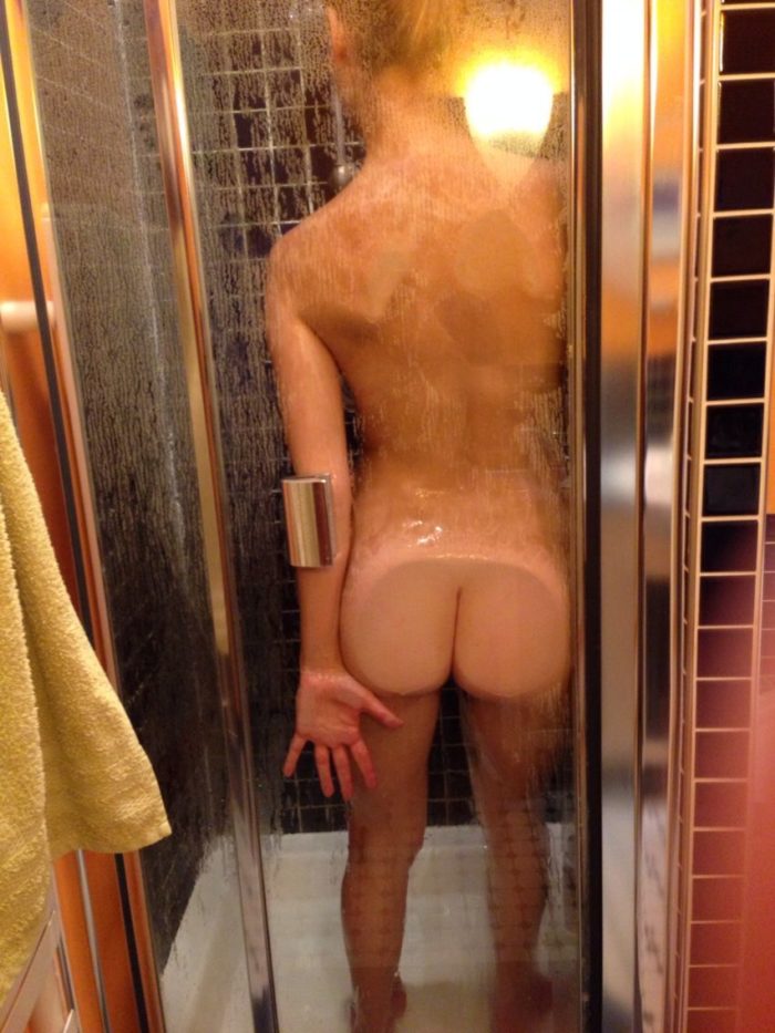 Deborah Ann Woll sticking her bare ass against the shower door